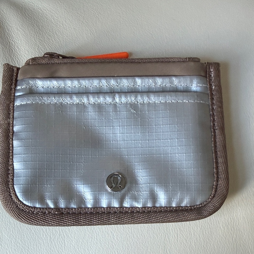 LULULEMON card holder